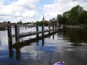 Marlow lock landing stage just above weirs  .